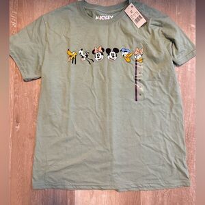Mickey mouse & friends tshirt Disney women’s xl